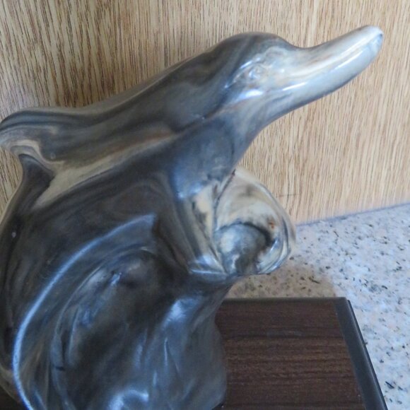 Thorn Canada Dolphin Figurine on Wood Base 6.5" Vintage (K601) - Picture 5 of 10